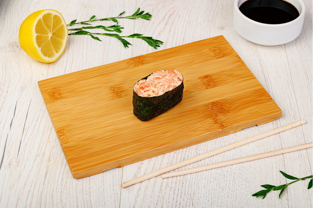 картинка Спайси суши с курицей терияки от магазина Sushi-Love